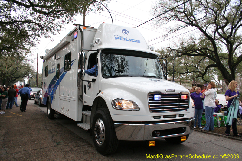 Krewe-of-Carrollton-2009-Mardi-Gras-New-Orleans-Louisiana-0017