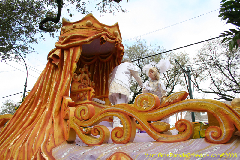 Krewe-of-Carrollton-2009-Mardi-Gras-New-Orleans-Louisiana-0032
