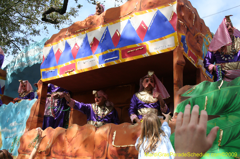 Krewe-of-Carrollton-2009-Mardi-Gras-New-Orleans-Louisiana-0103