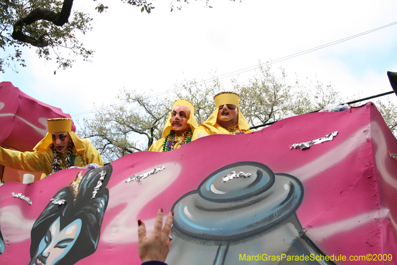 Krewe-of-Carrollton-2009-Mardi-Gras-New-Orleans-Louisiana-0190