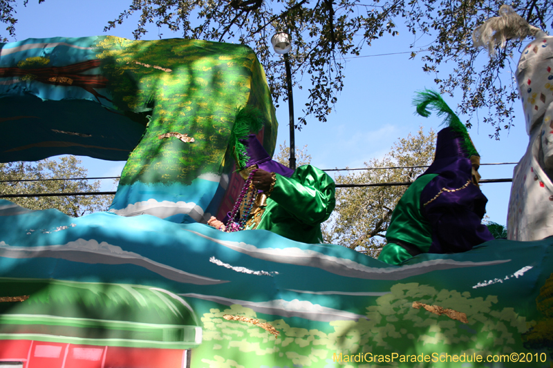 Krewe-of-Carrollton-New-Orleans-Mardi-Gras-4418