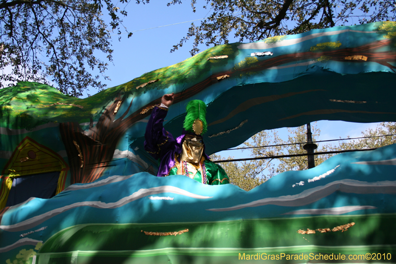 Krewe-of-Carrollton-New-Orleans-Mardi-Gras-4419