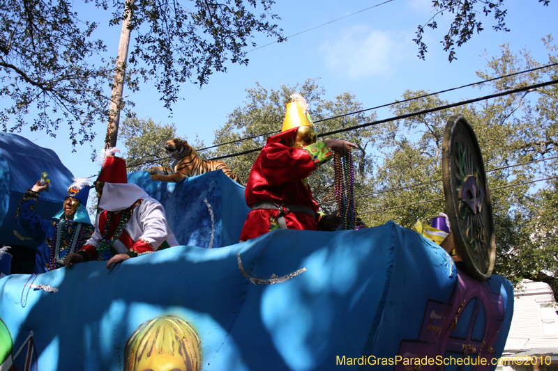 Krewe-of-Carrollton-New-Orleans-Mardi-Gras-4452