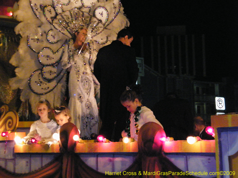 Krewe-of-Centurions-Metairie-2009-Mardi-Gras-Harriet-Cross-8008