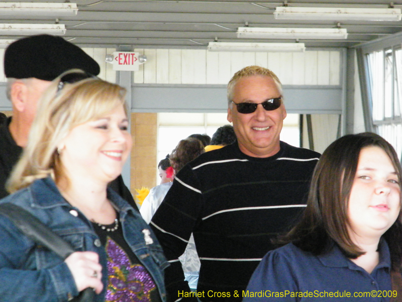 2009-Krewe-of-Choctaw-River-Parade-Steamboat-Natchez-Mardi-Gras-Westbank-5796