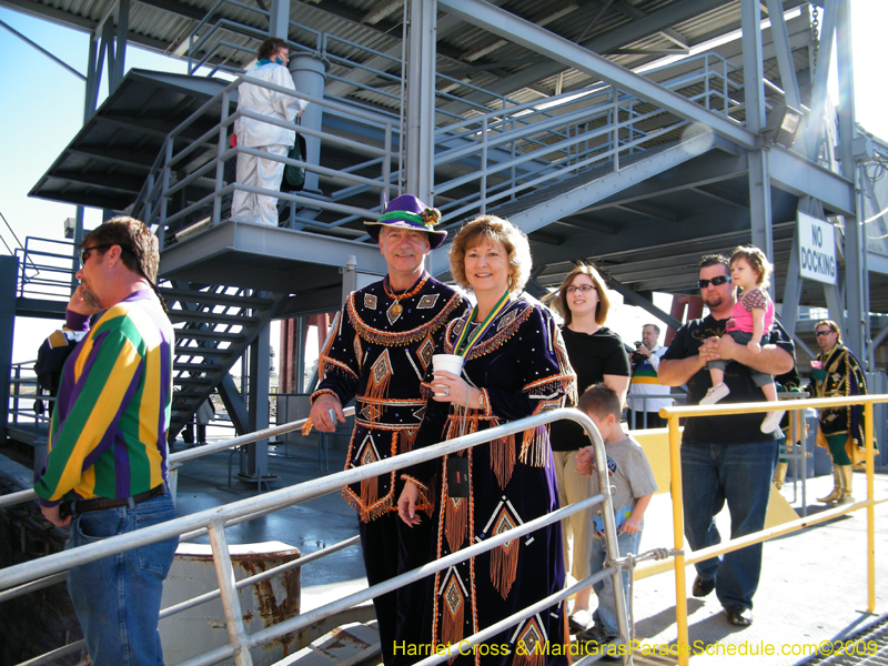 2009-Krewe-of-Choctaw-River-Parade-Steamboat-Natchez-Mardi-Gras-Westbank-5798
