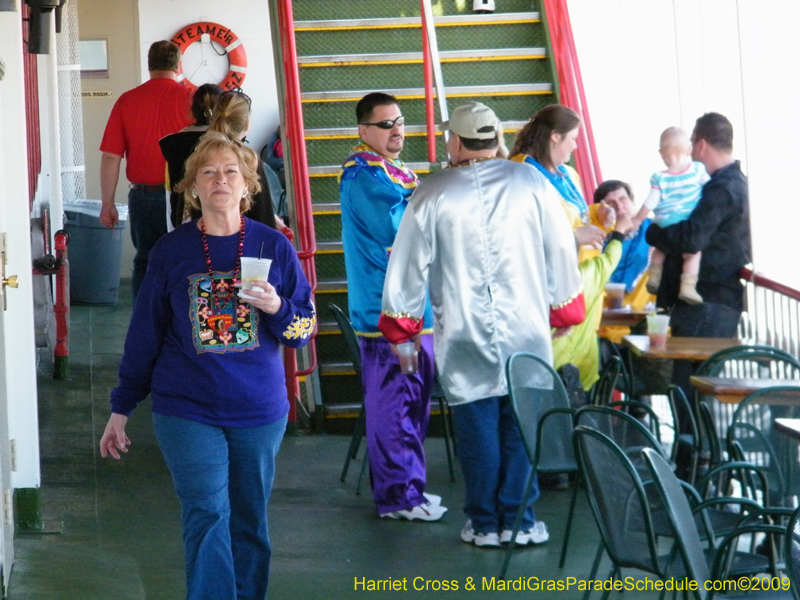 2009-Krewe-of-Choctaw-River-Parade-Steamboat-Natchez-Mardi-Gras-Westbank-5828