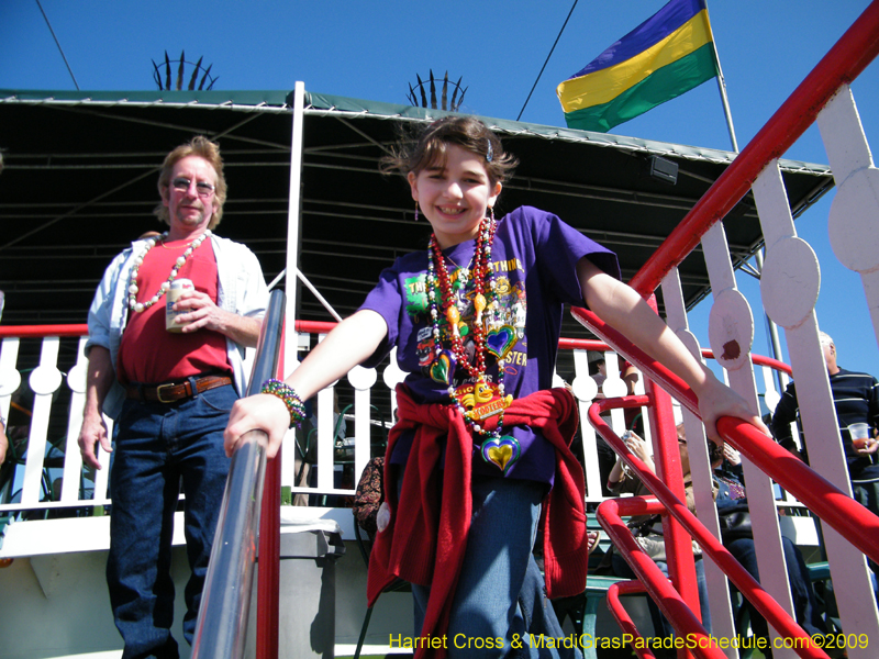 2009-Krewe-of-Choctaw-River-Parade-Steamboat-Natchez-Mardi-Gras-Westbank-5881