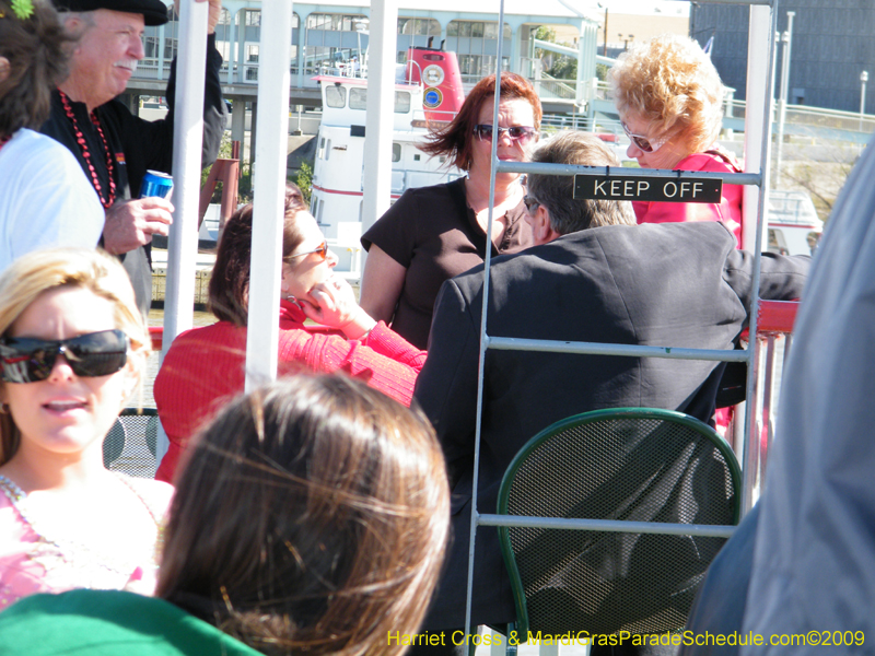 2009-Krewe-of-Choctaw-River-Parade-Steamboat-Natchez-Mardi-Gras-Westbank-5886