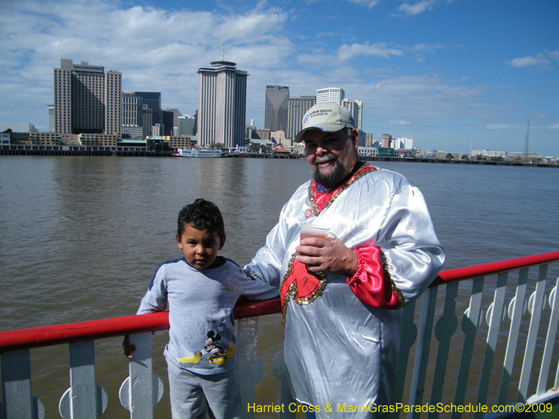 2009-Krewe-of-Choctaw-River-Parade-Steamboat-Natchez-Mardi-Gras-Westbank-5892