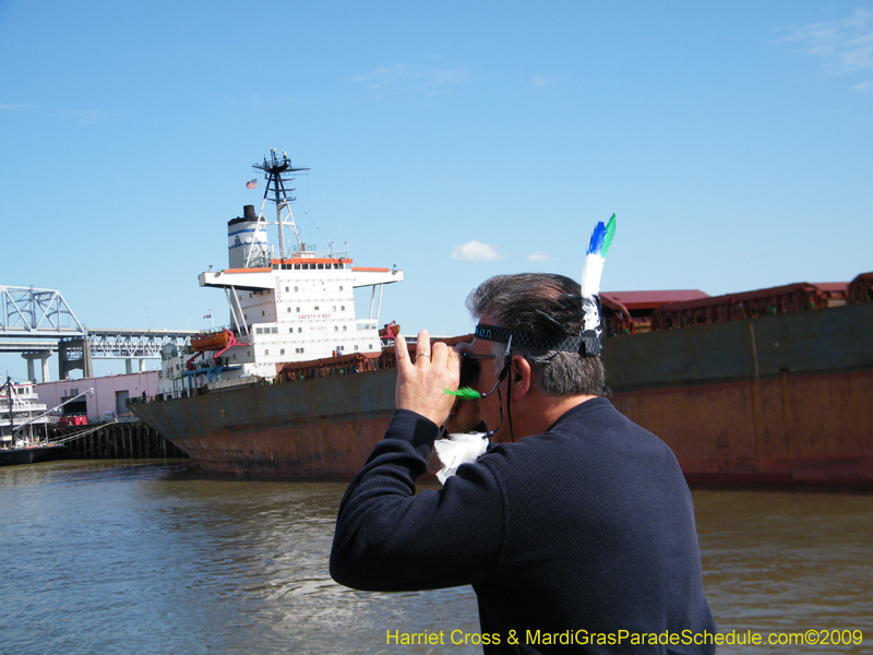 2009-Krewe-of-Choctaw-River-Parade-Steamboat-Natchez-Mardi-Gras-Westbank-5920