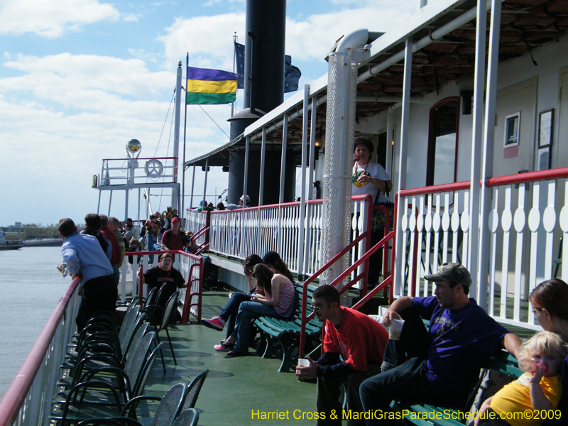 2009-Krewe-of-Choctaw-River-Parade-Steamboat-Natchez-Mardi-Gras-Westbank-5922
