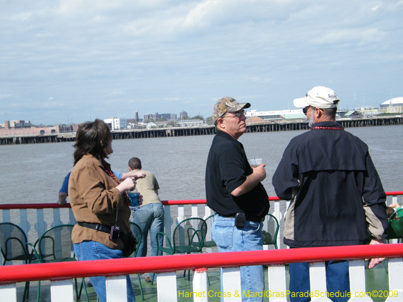 2009-Krewe-of-Choctaw-River-Parade-Steamboat-Natchez-Mardi-Gras-Westbank-5926