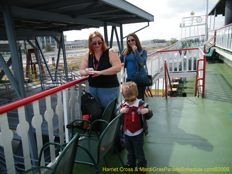 2009-Krewe-of-Choctaw-River-Parade-Steamboat-Natchez-Mardi-Gras-Westbank-5942