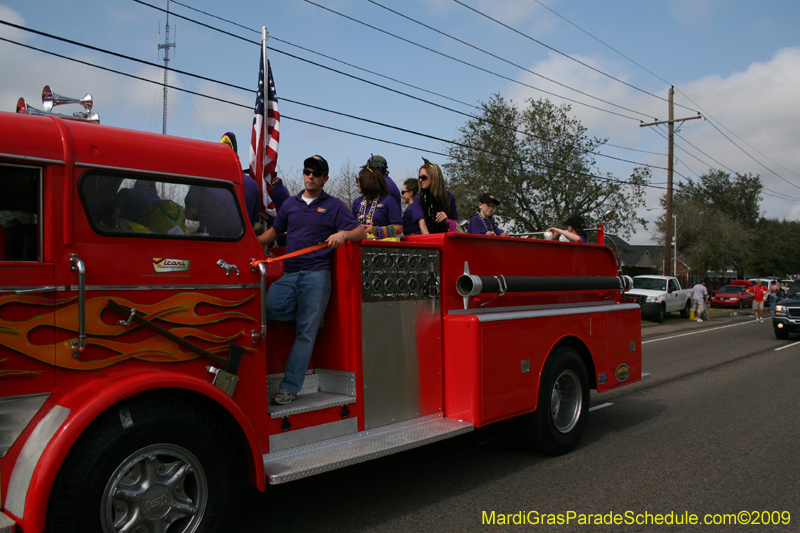 Krewe-of-Choctaw-2009-Westbank-Mardi-Gras-0100