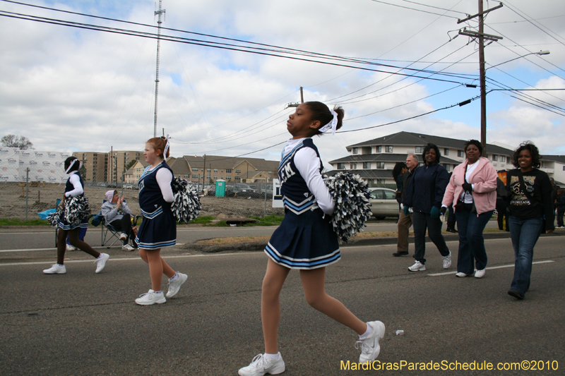Krewe-of-Choctaw-2010-Mardi-Gras-Westbank-3011