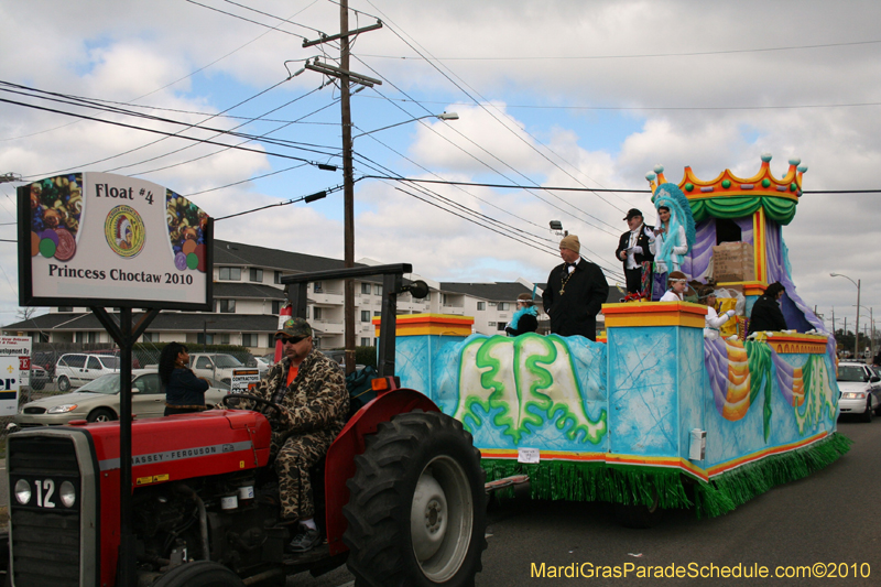 Krewe-of-Choctaw-2010-Mardi-Gras-Westbank-3013