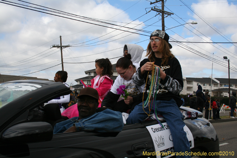 Krewe-of-Choctaw-2010-Mardi-Gras-Westbank-3023