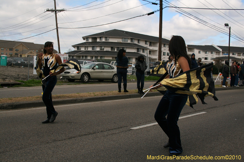 Krewe-of-Choctaw-2010-Mardi-Gras-Westbank-3028