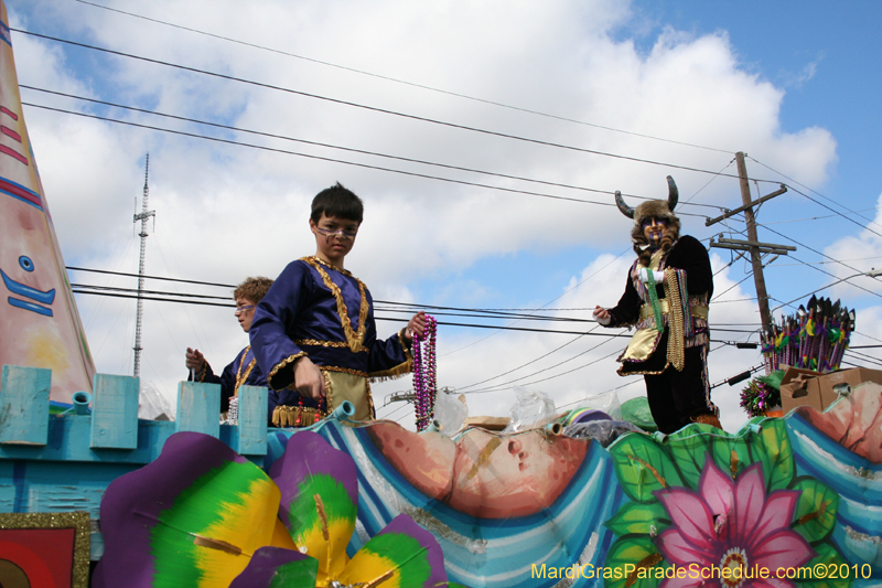 Krewe-of-Choctaw-2010-Mardi-Gras-Westbank-3030