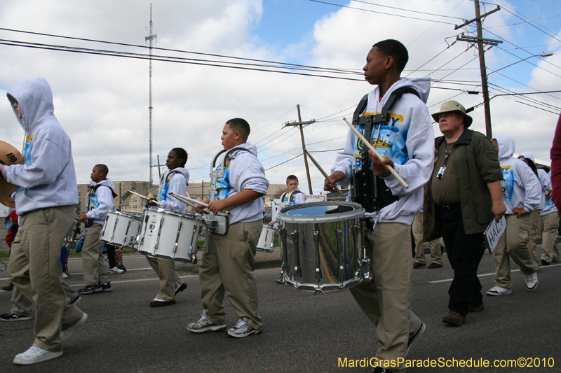 Krewe-of-Choctaw-2010-Mardi-Gras-Westbank-3041