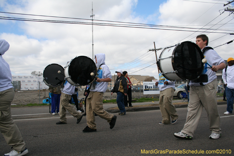 Krewe-of-Choctaw-2010-Mardi-Gras-Westbank-3042