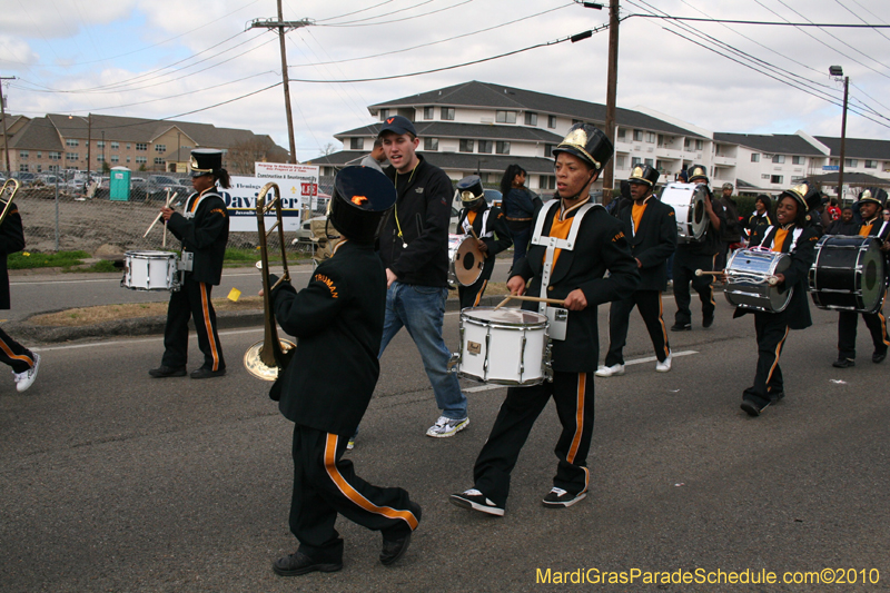 Krewe-of-Choctaw-2010-Mardi-Gras-Westbank-3052