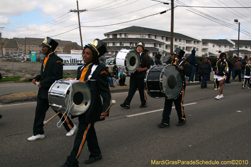Krewe-of-Choctaw-2010-Mardi-Gras-Westbank-3053