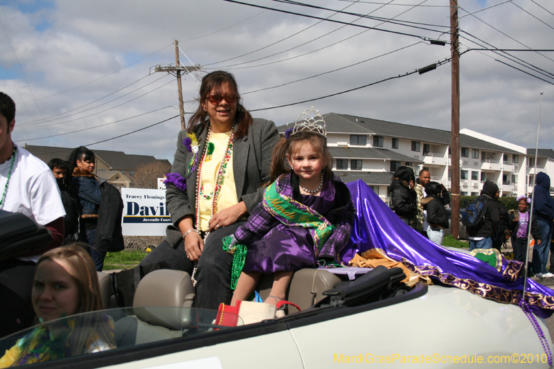 Krewe-of-Choctaw-2010-Mardi-Gras-Westbank-3062