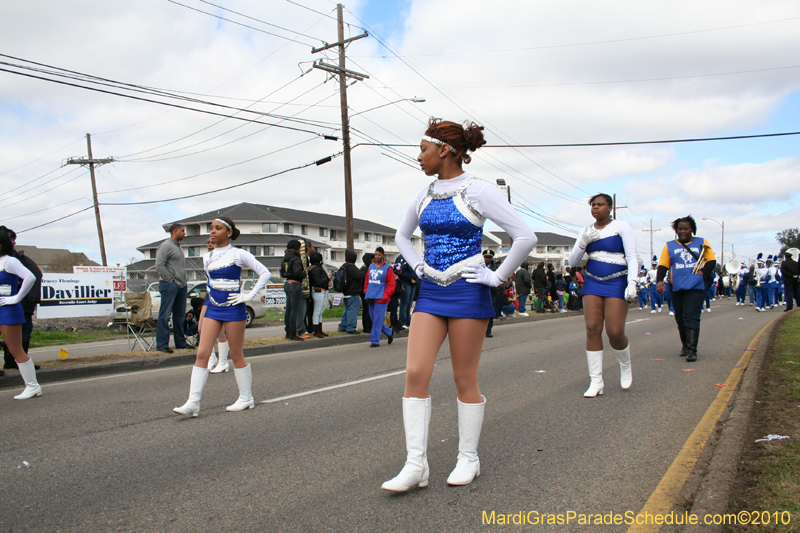 Krewe-of-Choctaw-2010-Mardi-Gras-Westbank-3071