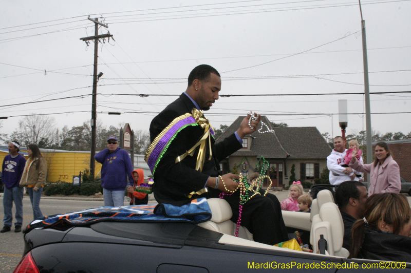 Krewe-of-Claude-Slidell-Mardi-Gras-2009-0105