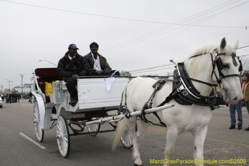 Krewe-of-Claude-Slidell-Mardi-Gras-2009-0106