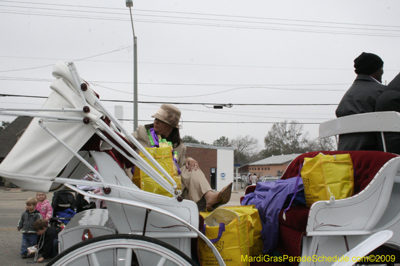 Krewe-of-Claude-Slidell-Mardi-Gras-2009-0108