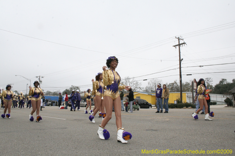 Krewe-of-Claude-Slidell-Mardi-Gras-2009-0113