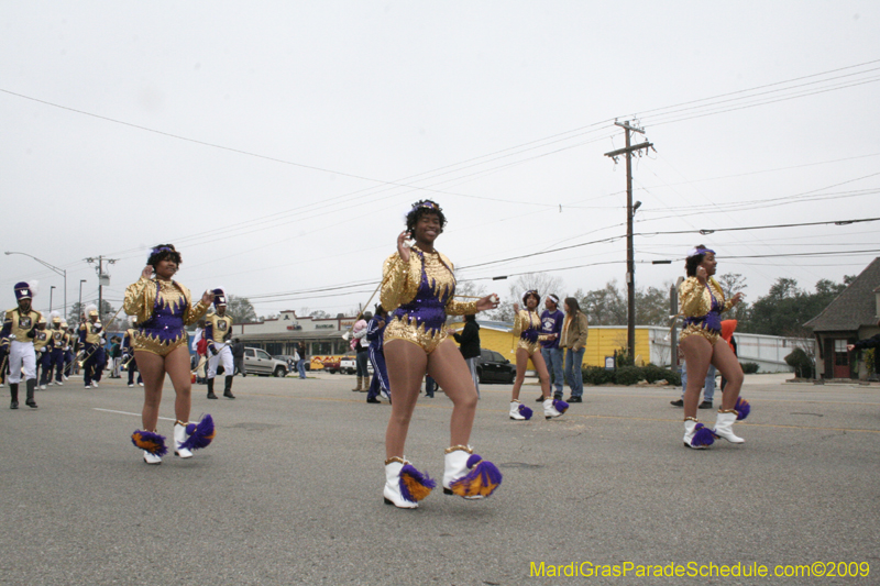 Krewe-of-Claude-Slidell-Mardi-Gras-2009-0114