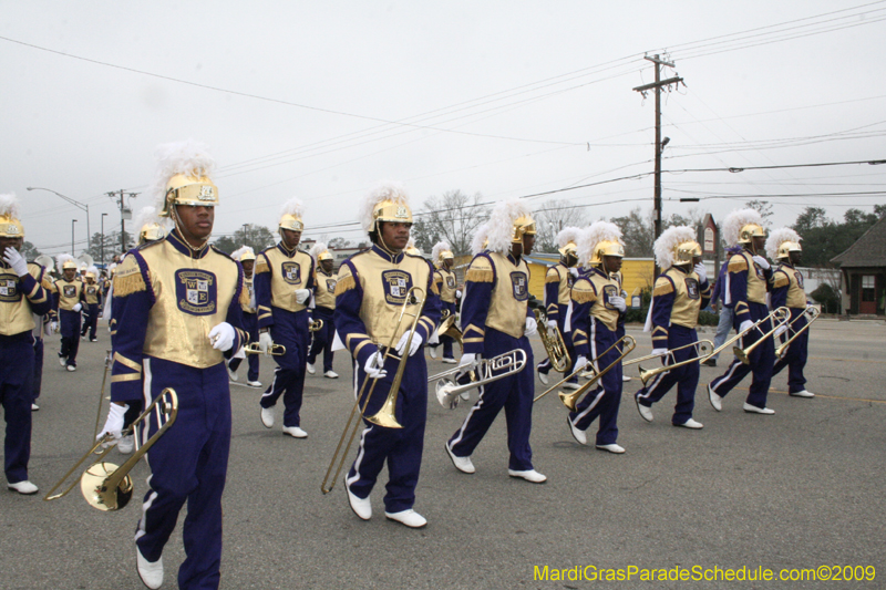 Krewe-of-Claude-Slidell-Mardi-Gras-2009-0116