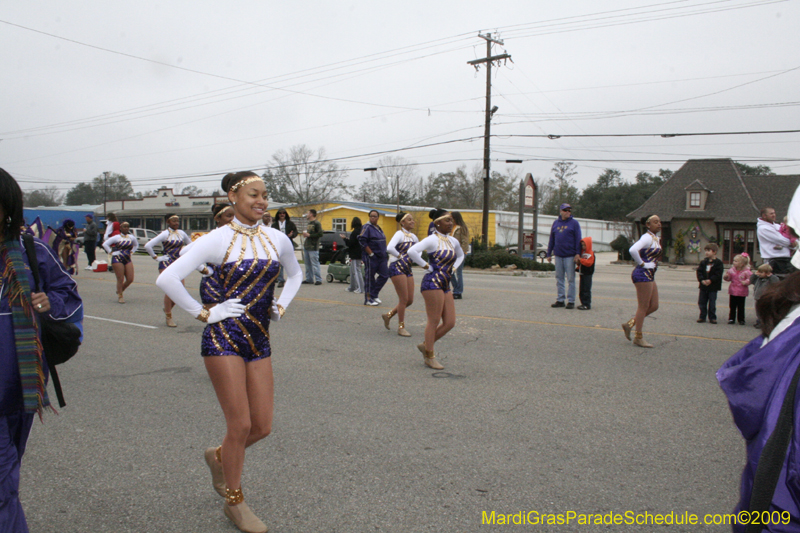Krewe-of-Claude-Slidell-Mardi-Gras-2009-0122