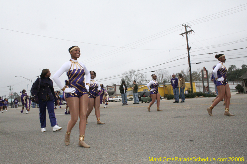 Krewe-of-Claude-Slidell-Mardi-Gras-2009-0123