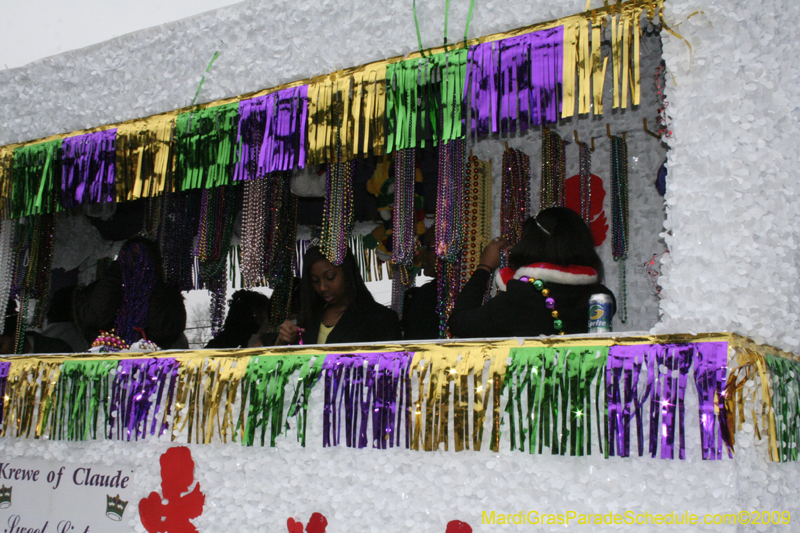 Krewe-of-Claude-Slidell-Mardi-Gras-2009-0135