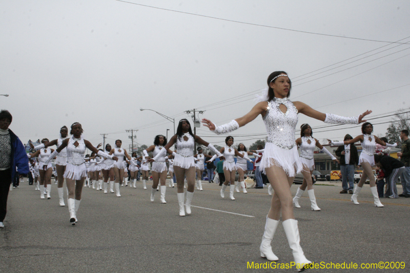 Krewe-of-Claude-Slidell-Mardi-Gras-2009-0141