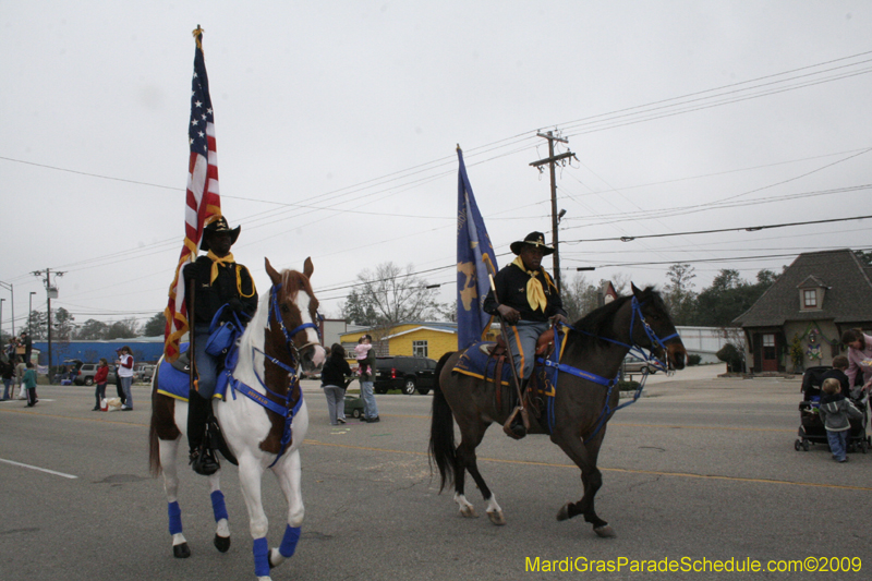 Krewe-of-Claude-Slidell-Mardi-Gras-2009-0150