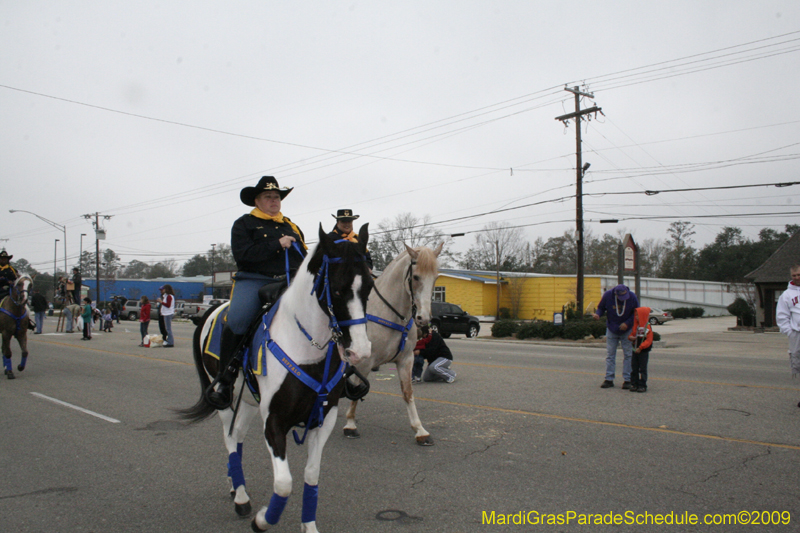 Krewe-of-Claude-Slidell-Mardi-Gras-2009-0152