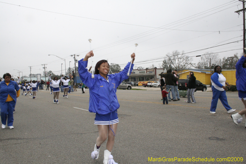 Krewe-of-Claude-Slidell-Mardi-Gras-2009-0160