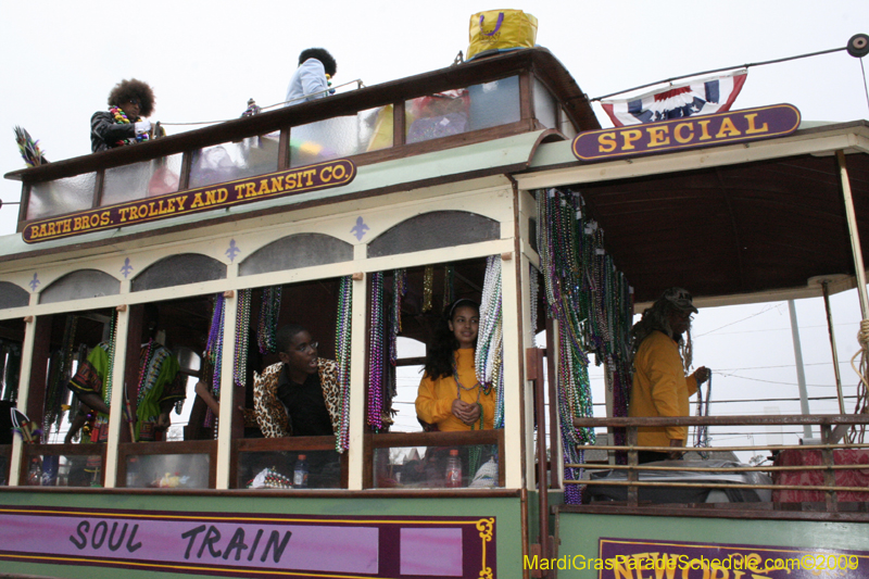 Krewe-of-Claude-Slidell-Mardi-Gras-2009-0168