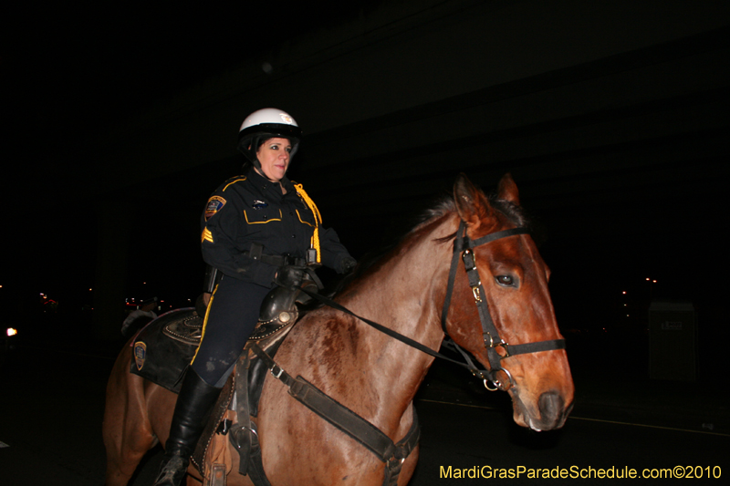 Krewe-of-Cleopatra-2010-Westbank-Mardi-Gras-2660