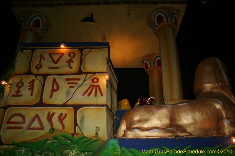 Krewe-of-Cleopatra-2010-Westbank-Mardi-Gras-2728