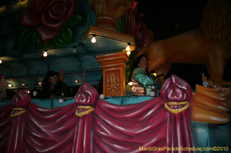 Krewe-of-Cleopatra-2010-Westbank-Mardi-Gras-2750