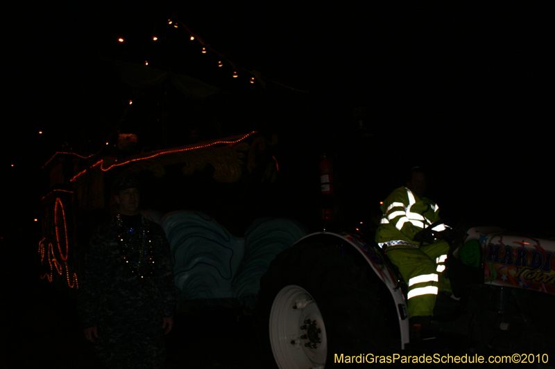 Krewe-of-Cleopatra-2010-Westbank-Mardi-Gras-2889