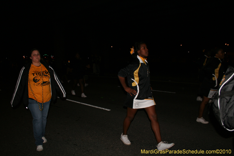 Krewe-of-Cleopatra-2010-Westbank-Mardi-Gras-2907