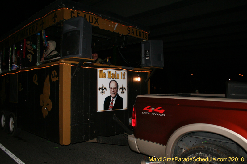 Krewe-of-Cleopatra-2010-Westbank-Mardi-Gras-2914